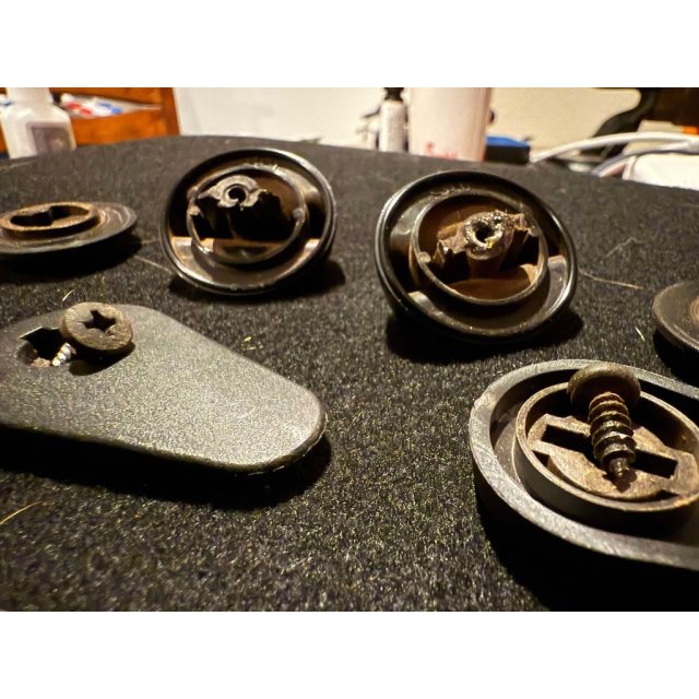 T Top Cover Lock — source image