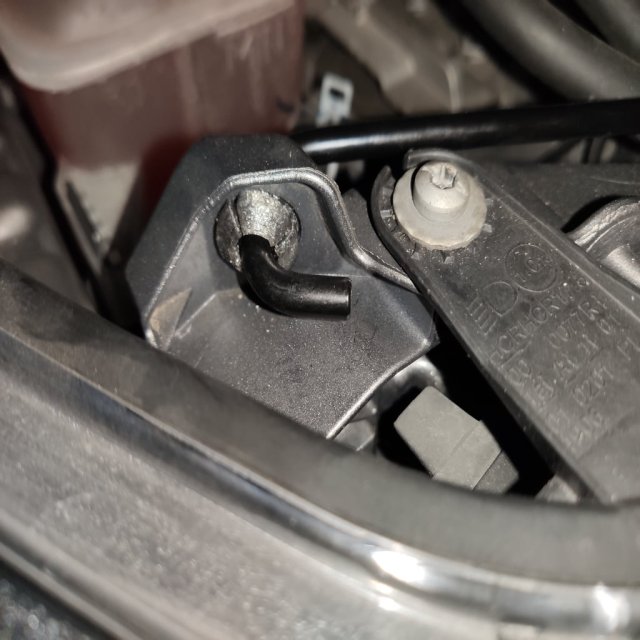 Hood Strut Rubber Pad — source image
