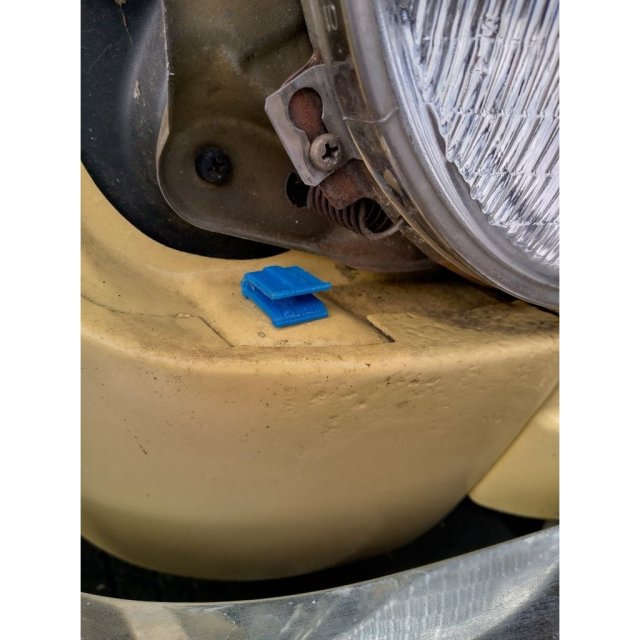 Headlight Clips — source image