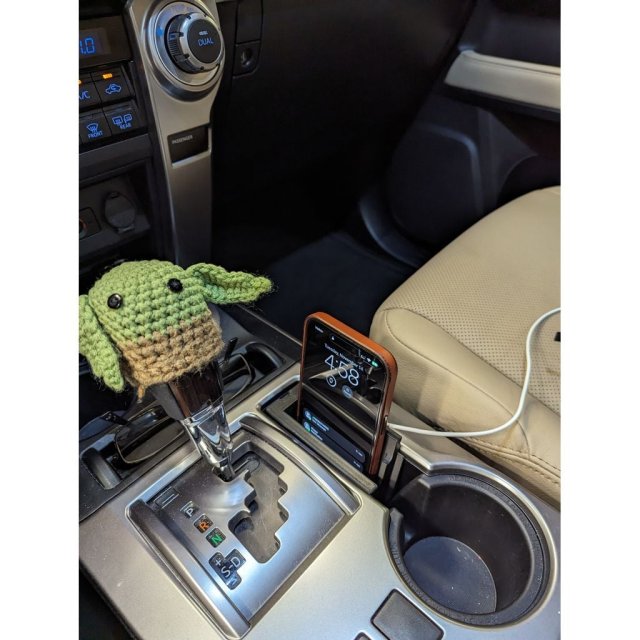 iPhone Wireless Charger Holder — source image