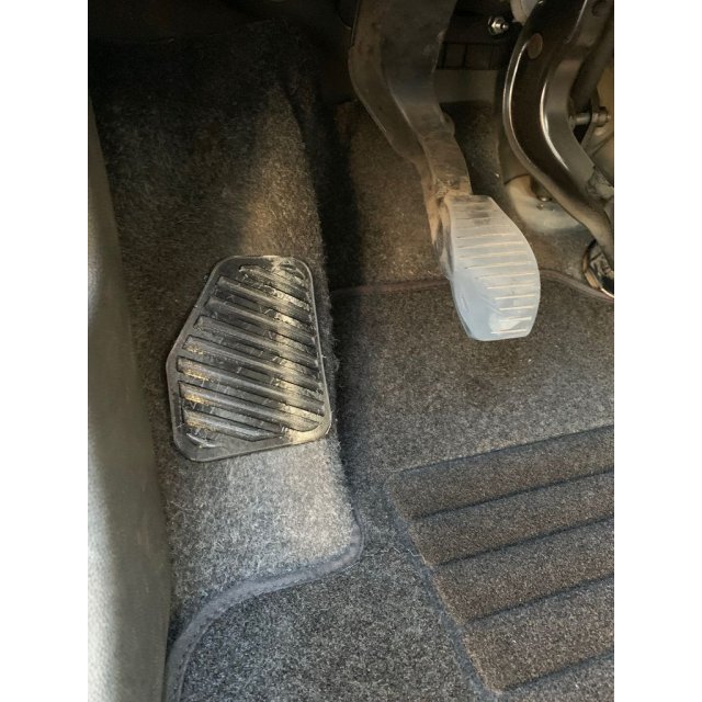Left Footrest — source image