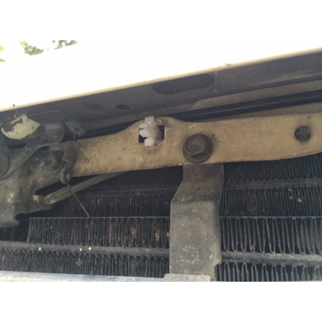 Grille Clip — source image