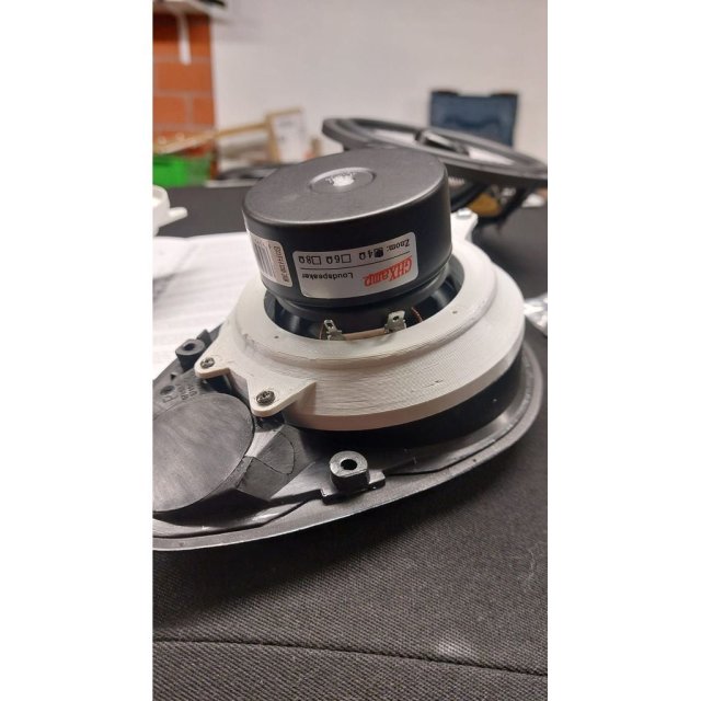 speaker adapter — source image