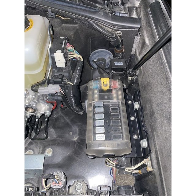 LC200 Fusebox Holder — source image