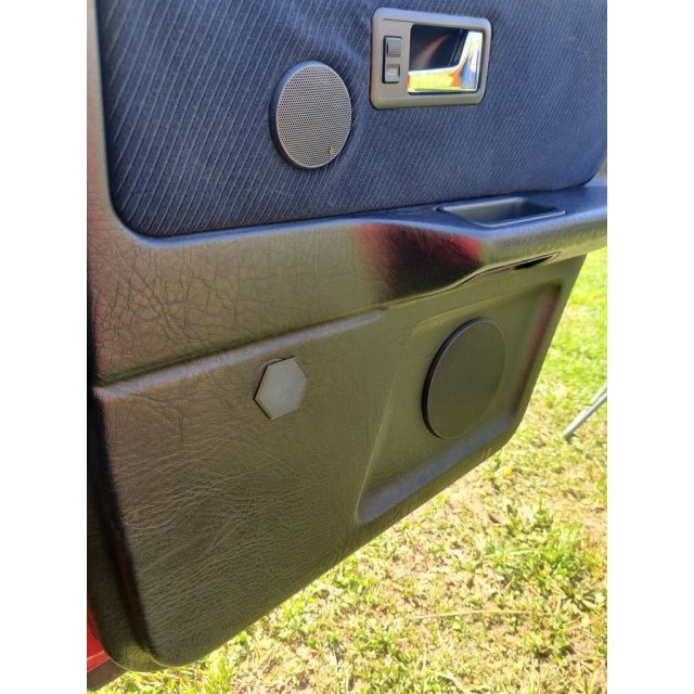 ex Window hole cover — source image