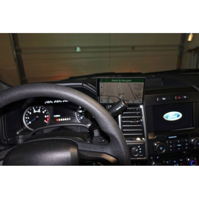 Garmin GPS Dash Mount — source image