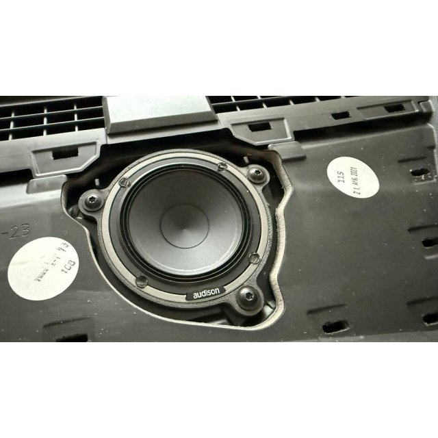 VW 8 center speaker adapter — source image