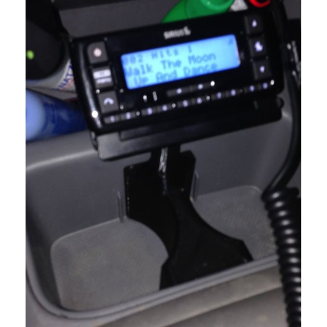 XM satellite radio receiver holder — source image