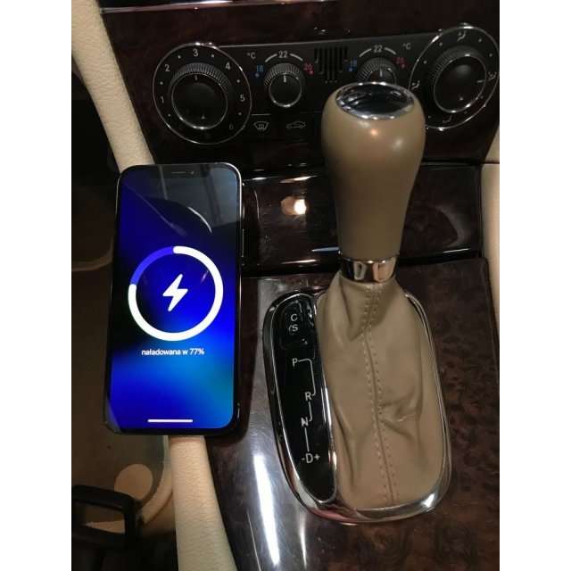 MagSafe car phone mount — source image