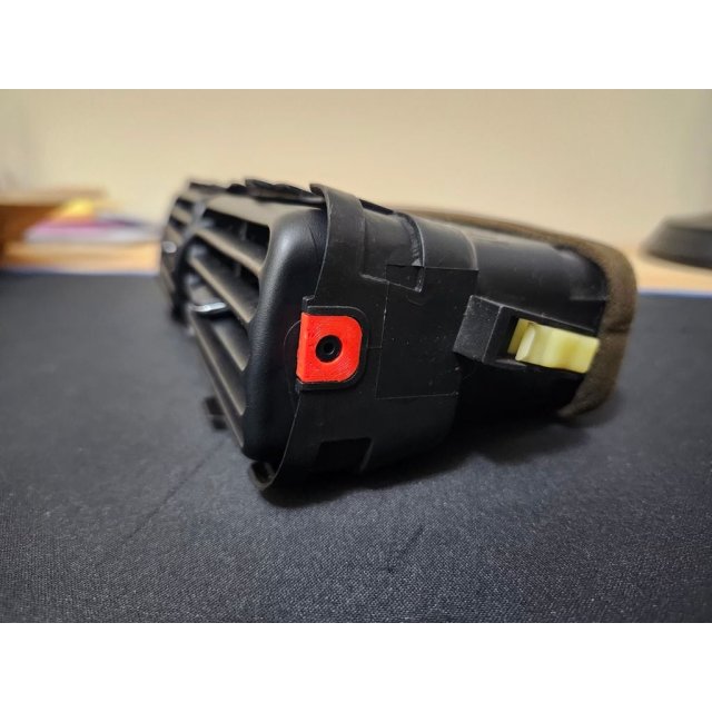 Air Vent Clip — source image