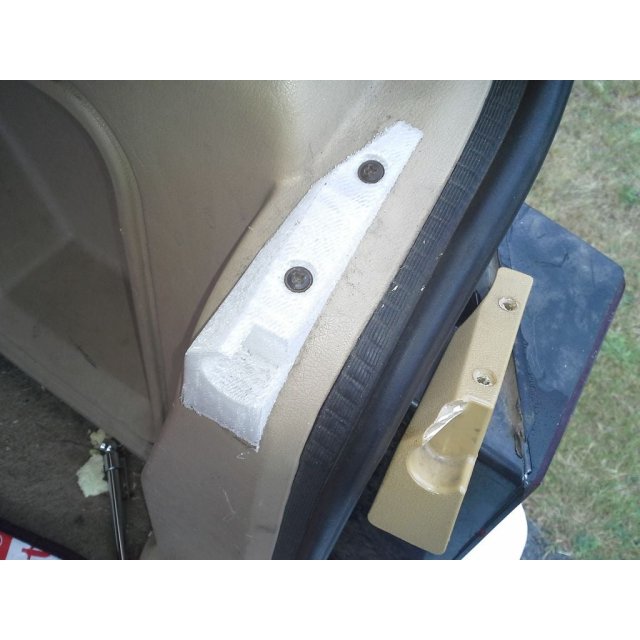 Cargo Cover Rear Hook — source image