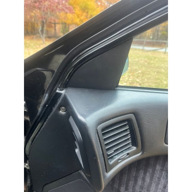 Interior Mirror Trim Corner Fin — source image
