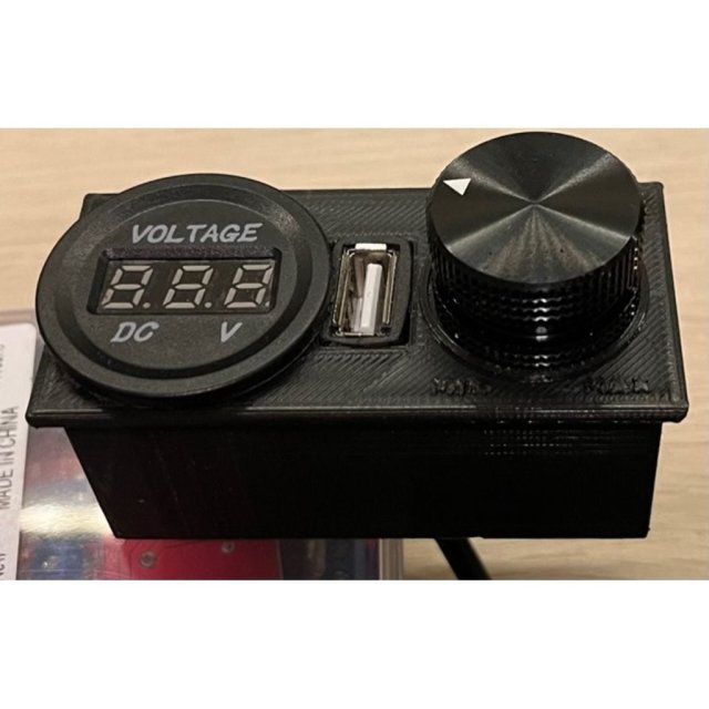 Center Console Panel (Bass Knob / Voltmeter / USB) — source image