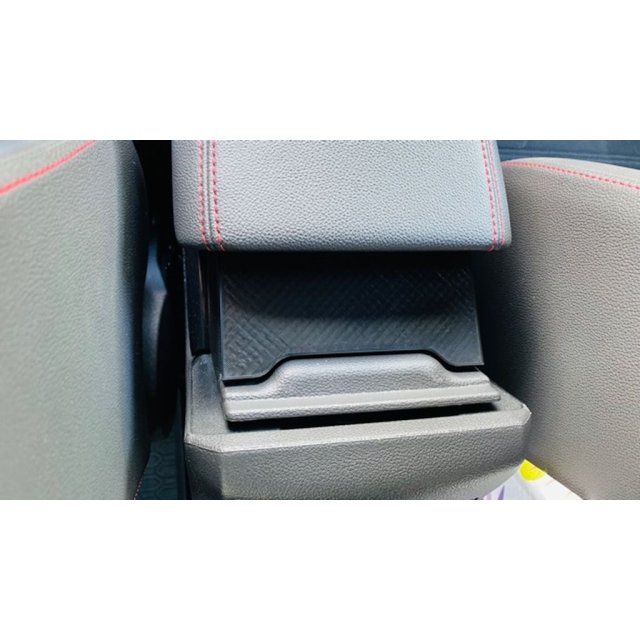 Armrest fitting piece — source image