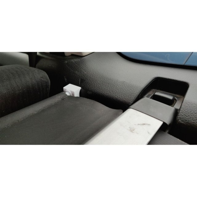 Trunk Cover Support Peg — source image