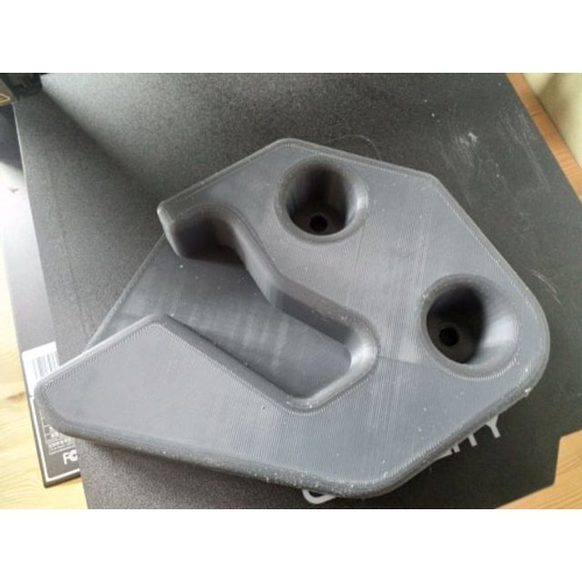 False cargo floor bracket — source image