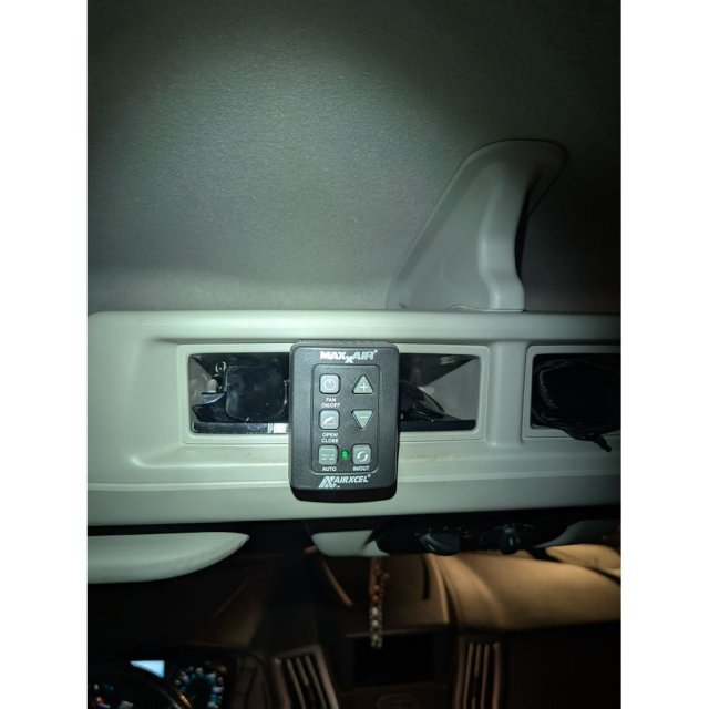 Maxxair 6-button switch mount — source image