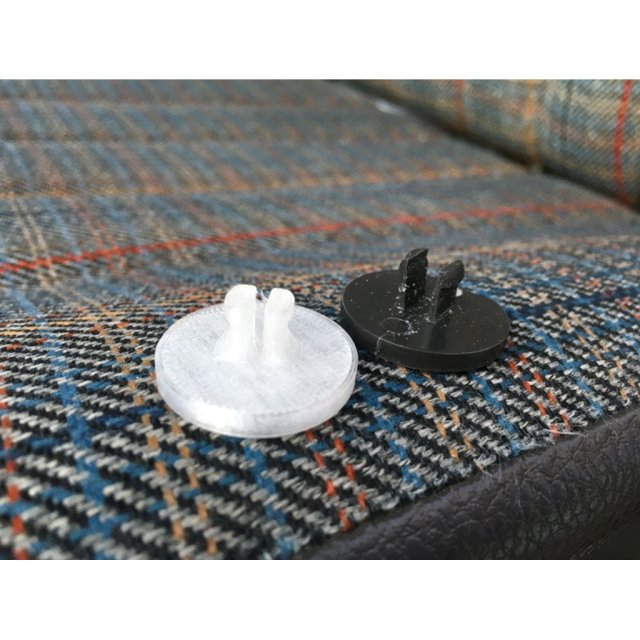 Window Crank End Plate with Clip — source image