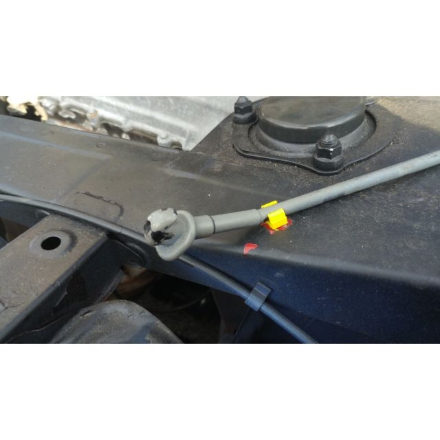 Hood Prop Clip — source image