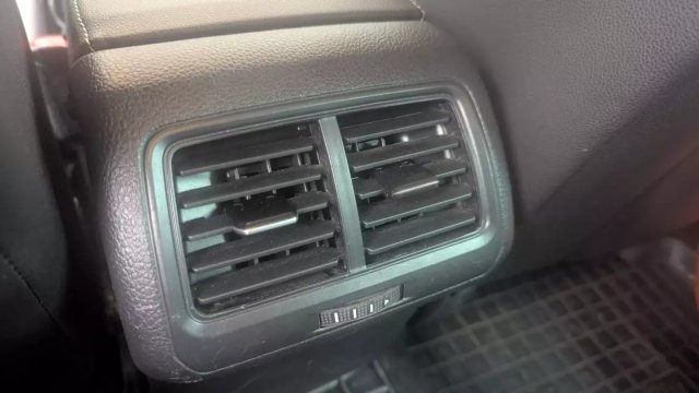 Rear Air Vent Knob — source image