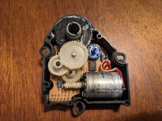 HVAC Blend Door Main Gear — source image