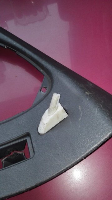 Luggage Cover Hold Clamp — source image