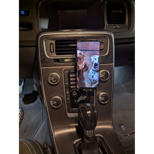 Phone CD holder mount — source image
