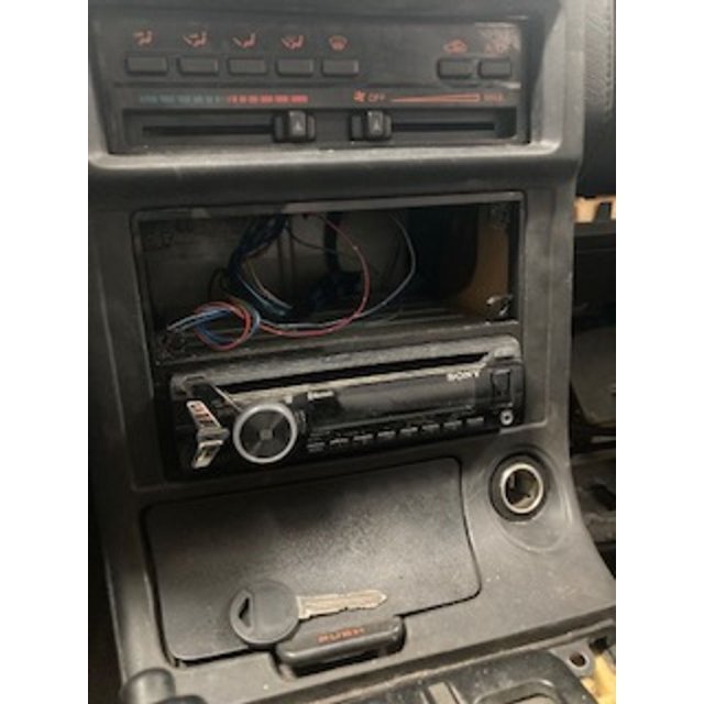 Radio Mounting Plate — source image