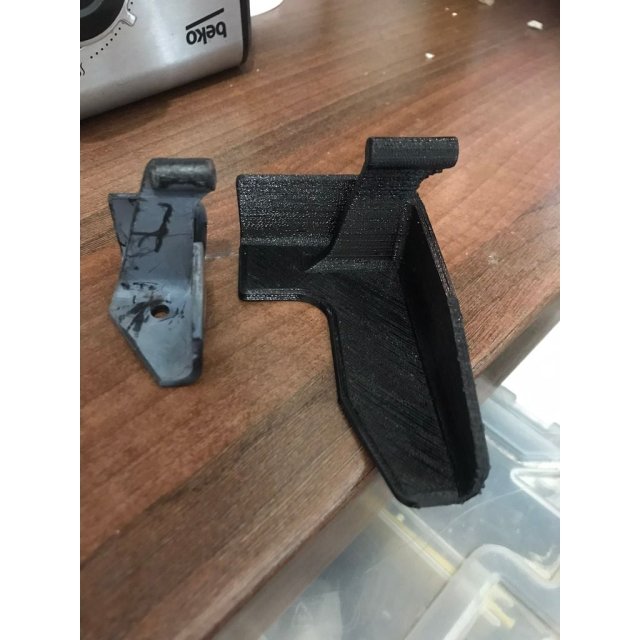 Parcel Shelf Inner Corner Bracket — source image