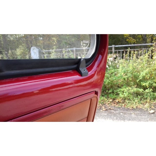 Ventilating Wing Window Rod Stop — source image