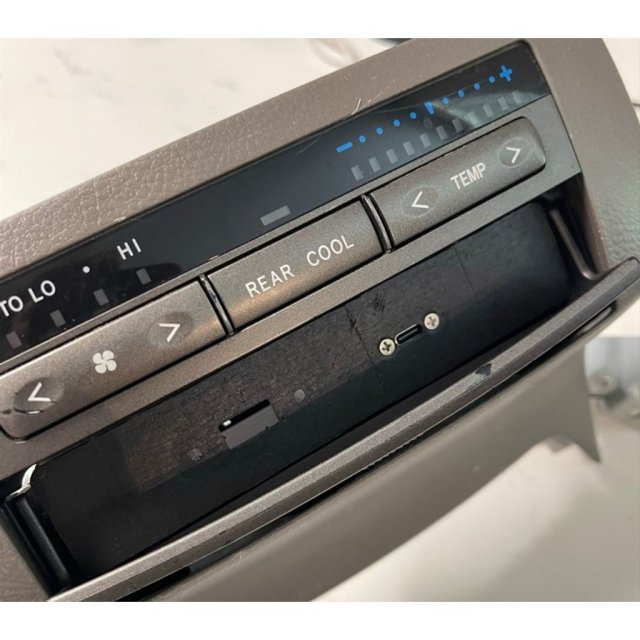 Rear USB Charger Panel — source image