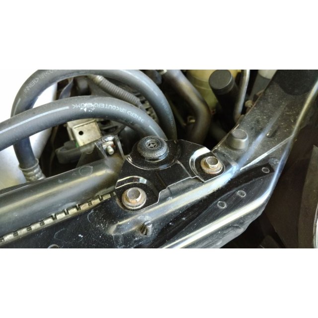 Upper Radiator Bushing — source image