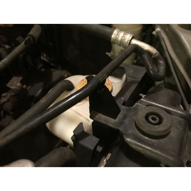 Hood Prop Clip — source image