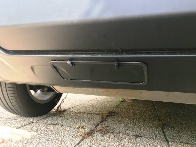 Bumper Hitch Hatch / Trappe de Parechoc pour Attelage — source image