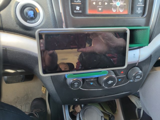 Offset phone holder — source image