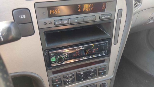 Single DIN Frame — source image