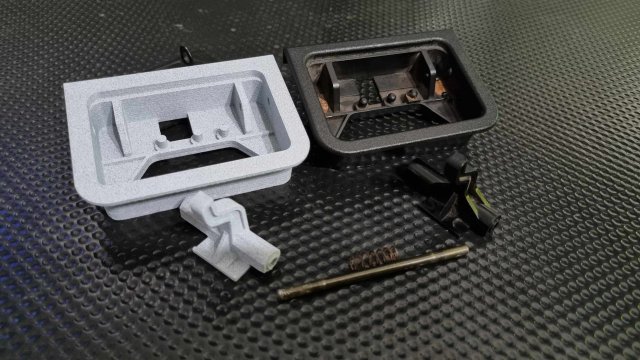 Rear Seats / Tunnel Mechanism — source image