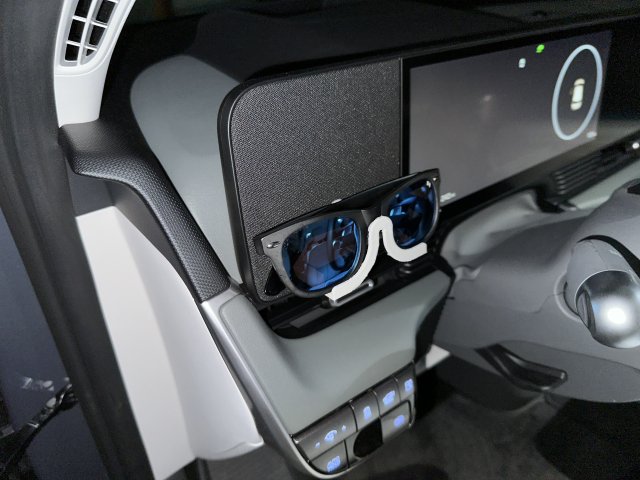 magnetic glasses holder — source image