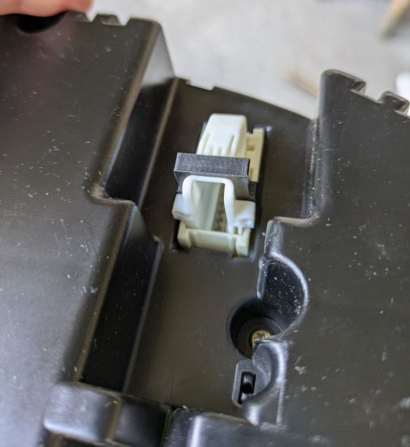 Geared lever of the electrical connector of the instrument panel — source image